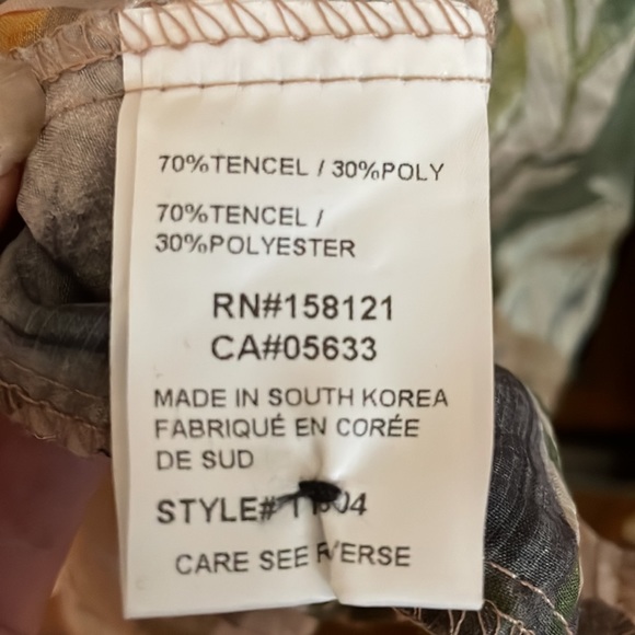 Floral Blouse - Picture 4 of 4